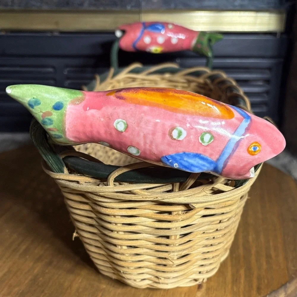 Fish Basket Wicker Ceramic Handles Nautical Beach Cottage Bread Square Lot (2)‎
